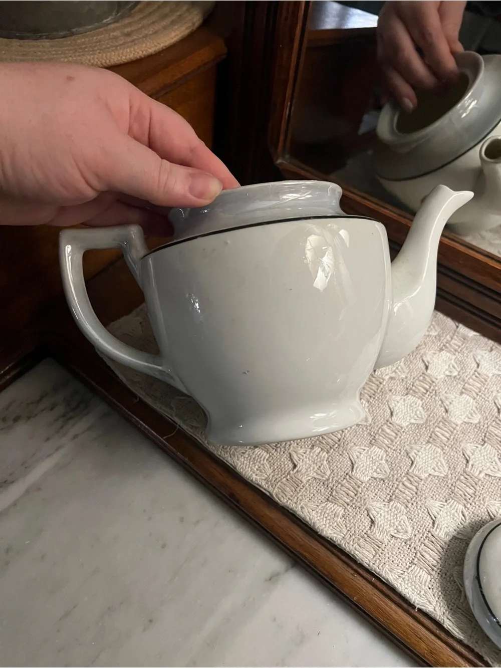 MEPOCO WARE Vintage Hand Painted Japanese Porcelain Tea Pot Iridescent White GUC